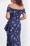 Longue robe de mère de la mariée sirène noire à volants en sirène dénudée, fête