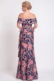Longue robe de mère de la mariée bleue à motifs décollés sur les épaules à volants en forme de sirène