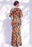 Robe longue marme de la mariée à col batouteau fleuri vert sauge avec une longue robe de mère de la mariée