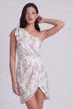 Petite robe blanche moulante à fleurs à une épaule avec un nœud