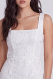 Petite robe blanche Bodycon à col carré floral