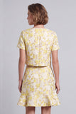 Robe courte de travail courte à fleurs bodycon, col rond et jaune clair