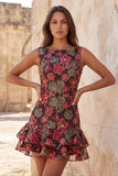 Robe de bal courte moulante à col bateau à étages de fleurs rouges avec volants