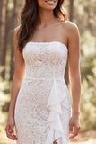 Robe de mariée longue en dentelle ivoire en dentelle sirène à volants sans bustier avec fente