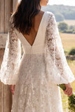 Robe de mariée longue à manche longues en ivoire à fleurs en V