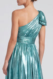 Robe formelle longue à une épaule métallique métallique dorée