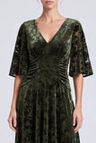 Robe longue formelle longue en velours en V à col en V olive à col en V et longues manches