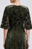 Robe longue formelle longue en velours en V à col en V olive à col en V et longues manches