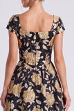 Robe formelle longue à manches courtes en fleurs noires dorées en ligne en A