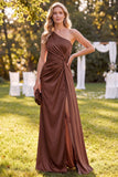 Robe maxi sirène à une épaule en chocolat avec fente