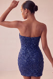 Robe courte courte bleu marine bleu marine scintillante en sequins