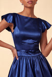Robe courte de retour à la maison de fin d’année en satin en satin décolleté bleu ciel avec manches bonnets