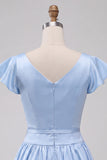 Robe courte de retour à la maison de fin d’année en satin en satin décolleté bleu ciel avec manches bonnets