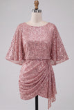 Robe courte de rentrée courte à la rentrée avec une ceinture rose rose scintillante, mouillée