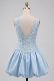 Robe courte de rentrée bleu ciel ligne en V
