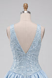 Robe courte de rentrée bleu ciel ligne en V
