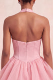 Robe courte de fin d’année rose à col nu à volants en ligne A