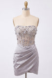 Robe de fin d’année grise grise sans bretelles florales transparentes en satin froncé avec dentelle dans le dos
