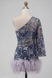 Robe de bal bleu marine à paillettes perlées à une épaule avec plumes