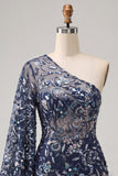 Robe de bal bleu marine à paillettes perlées à une épaule avec plumes