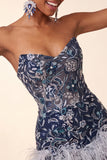 Robe courte de bal bleu marine bodycon, paillettes bleu marine courte avec plumes