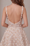 Robe de rentrée à la maison à la maison A-Line Champagne fleurie courte à longues bretelles épaisses avec paillettes