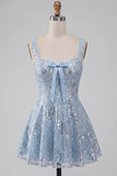A-Line bleu ciel à longues bretelles courtes à sequins floraux robe de rentrée avec nœud