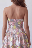 Robe courte de rentrée à la maison rose scintillante en forme de fleurs à étages avec paillettes