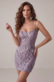 Robe courte de rentrée à la maison avec des bretelles courtes bodycon lilas