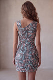 Robe courte de rentrée à la maison bodycony bodycon, fleurie froncée et brodée