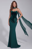 Robe de soirée vert foncé sirène à corset de perles, sans bretelles, avec foulard autour du cou