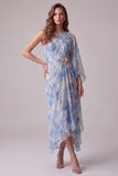 Robe de cérémonie froncée fourreau asymétrique bleu poussiéreux avec fleurs 3D