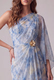 Robe de cérémonie froncée fourreau asymétrique bleu poussiéreux avec fleurs 3D