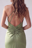 Robes de cérémonie longue verte sirène à encolure dos-nu croisée à bretelles froncée