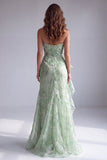 Robes de cérémonie longue verte sirène florale sans bretelles avec volants
