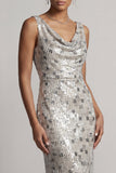 Robe longue de la mère de la mariée en argent, col à col en forme de capuchon argenté scintillant