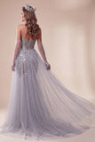Petite robe de concours longue sirène en paillettes bleu poussiéreux avec traîne