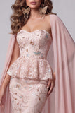 Sweetheart Blush Sirène fleur à volants paillettes longue robe de concours avec cape