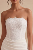 Robe de douche nuptiale blanche bodycon sans bustier avec dentelle
