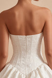 Robe de douche nuptiale Sweetheart à corset blanc ligne A, fleur à volants