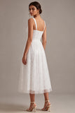 Robe de fiançailles midi blanche à col carré carré en ligne A