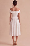 Robe de fiançailles blanche midi ligne A à épaules dénudées avec dentelle