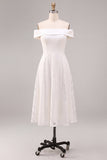 Robe de fiançailles blanche midi ligne A à épaules dénudées avec dentelle