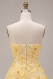 Robe de rentrée florale à fleurs de perles en forme de perles jaunes en forme de Sweetheart A-Line avec volants