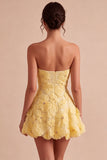 Robe de rentrée florale à fleurs de perles en forme de perles jaunes en forme de Sweetheart A-Line avec volants