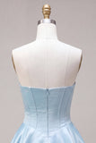 Robe de fin d’année en satin à volants en satin à la taille basque sans bretelles à la taille basque