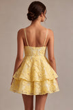 Robe courte de rentrée à la maison à volants à étages en ligne A jaune