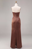 Robe longue formelle en satin sans bretelles sans bretelles à fourreau