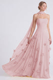 Robe longue de demoiselle d’honneur en mousseline strapless en mousseline A-Line Daffodil avec des fleurs 3D