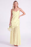 Robe longue de demoiselle d’honneur en satin en satin rose avec longues bretelles d’honneur avec fleurs 3D
